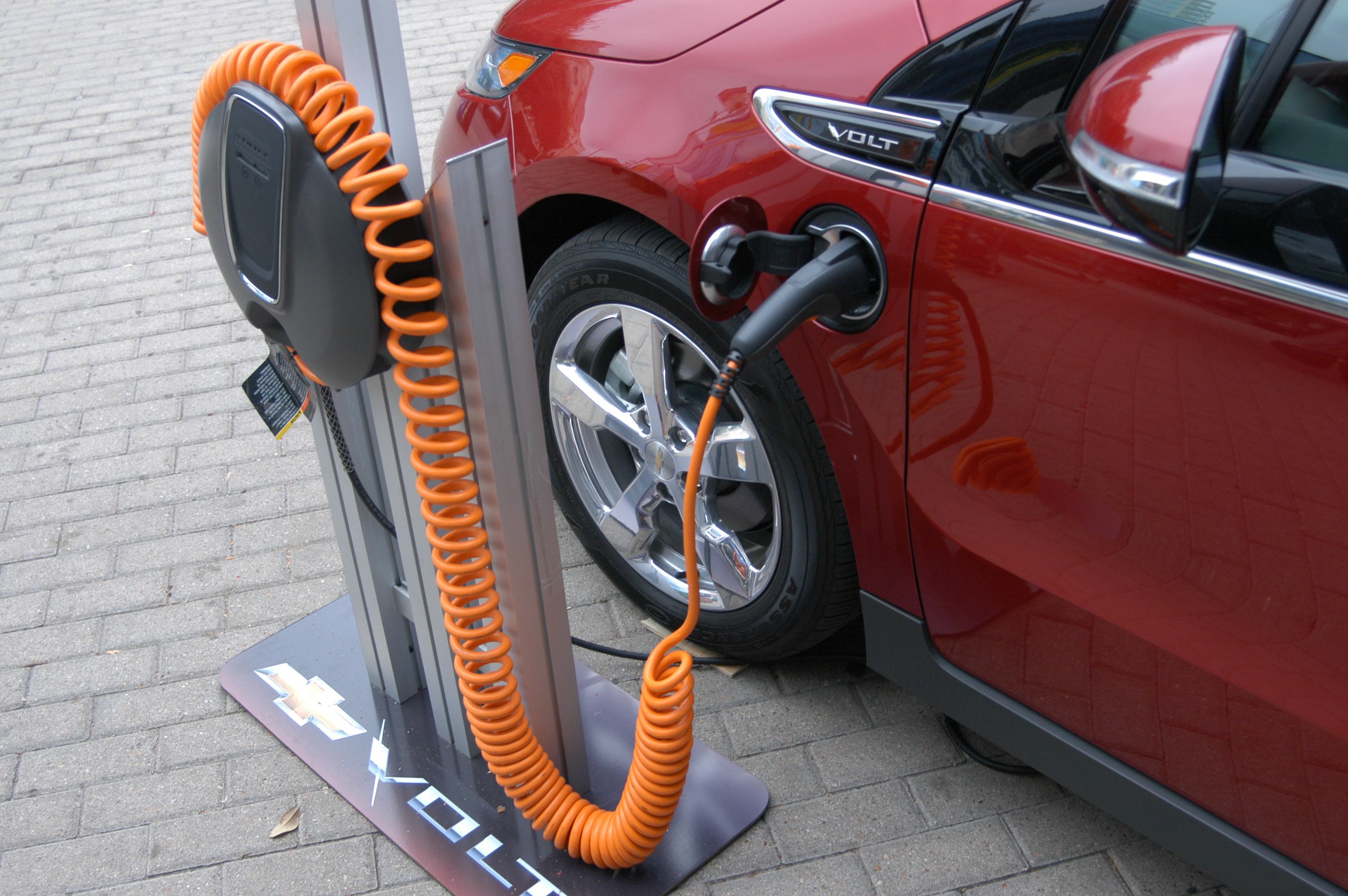 Austin Energy Issuing Rebates For Electric Car Charging Stations KUT
